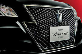 日本特仕《Toyota Crown Black Style》黑的超有型啦 日本特仕《Toyota Crown Black Style》黑的超有型啦