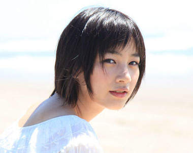 能年玲奈濕濕史萊姆變身　就算不強這麼可愛我也收好不好❤