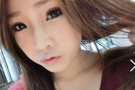 許薇安(Vivi hsu)博美與正妹看起來都超可愛 許薇安(Vivi hsu)博美與正妹看起來都超可愛