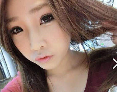 許薇安（Vivi hsu）博美與正妹看起來都超可愛