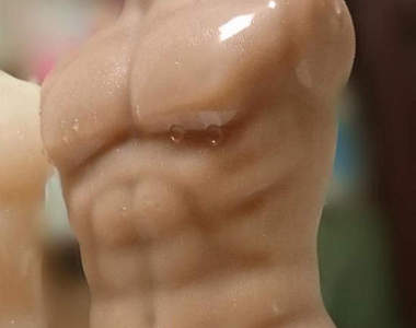 《肌肉飲料》這種線條真的是令人啊嘶~啊嘶~