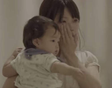 《寶寶一歲=媽媽一歲》爸爸獻給媽媽的超感人影片