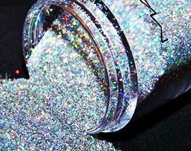 美妝應急小撇步《用眼影粉染頭髮》一物二用的概念真不賴