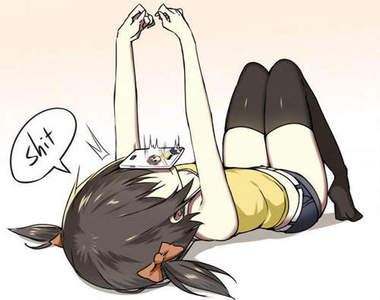 《妹妹的天才發想》以後躺著看手機也不用怕手痠痠惹wwww