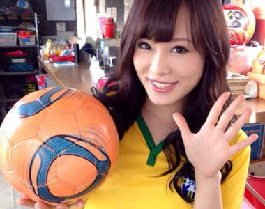 青山智美　這位親善大使有顆愛足球的心