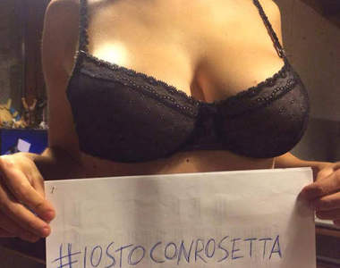 義大利胸部日　胸照即是科學請大家有力出力有奶出奶