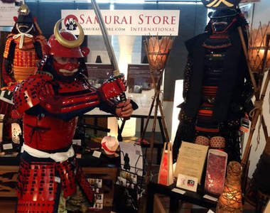 橫濱甲冑專賣店　穿的像日本武士逛大街會不會很怪呢？