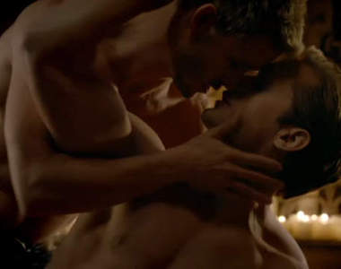 影集《噬血真愛》讓觀眾看得血脈賁張的帥哥床戲...