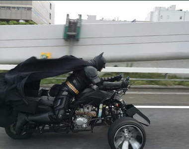 日本《捕獲野生蝙蝠俠》是要趕去打擊犯罪嗎?