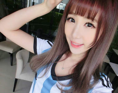 鹿小茜(ShiRo希洛) 足球寶貝換上球衣每一套都好好看❤