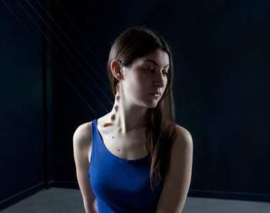 看了好痛的《REK人體藝術》我的皮不自覺癢了一下......