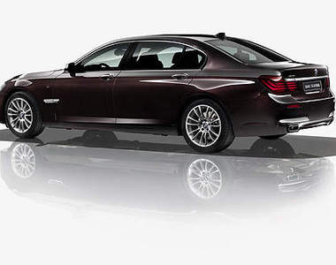 《BMW 7系列馬年限量版》預約北京車展帥氣現身