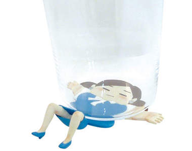 《杯底子》全新登場 離開杯緣的杯緣子竟然扁掉惹Σ(゚Д゚ノ)ノ