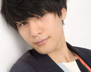 美形AV男優《中村ダイキ》現役大學生的年下可愛男