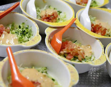 各國的《學校營養午餐》今天想吃哪一國(誤)