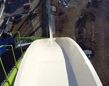 堪薩斯抓狂滑水道　17層樓高保證讓你絕頂升天