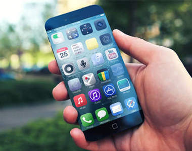 網友惡搞iPhone 5S放大保護殼   瞬間變成大隻佬iPhone 6