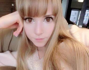 加拿大《大眼正妹Taylor R.》原來是香港魔豆圈潛力股