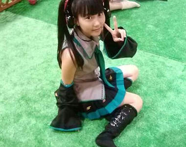 《田中美久超神COS》女神初音大玩火車便當？都是女生沒關係啦（抱