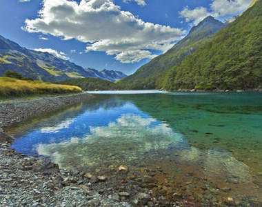《世界上最清澈的湖泊》紐西蘭「藍湖」可以看多深？！