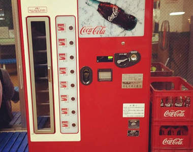 下町《淺草》發現的特色自動販賣機　也一樣充滿懷舊風情嗎？