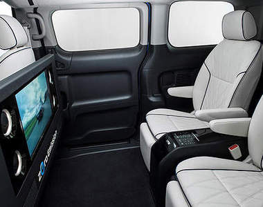 《Nissan e-NV200 VIP Concept》環保先鋒還要更酥糊