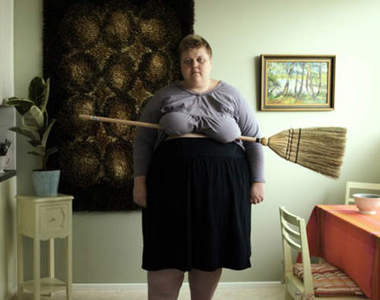 《歐拜夾筆論》胸下夾不住鉛筆的女生就不需要穿內衣？