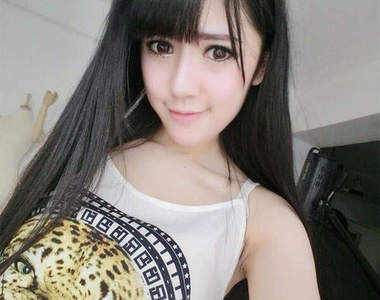 熊茜Akiya 轟動全城的最兇車展美女