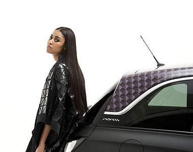 獨一無二英國版《Opel Adam》高調現身VV Brown最新MV