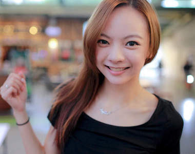 高額頭美人《小妍》小香看正妹