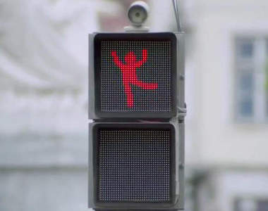 《會跳舞的小紅人》等紅綠燈不在無聊啦( ゚∀゚) ノ♡