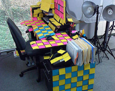 低成本《辦公室整人祕技》把快樂建築在別人的痛痛上