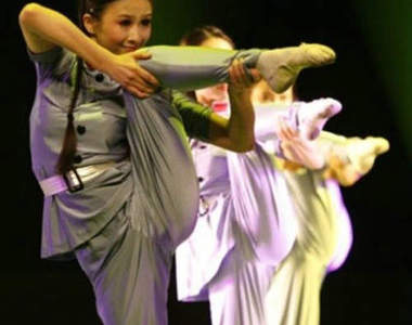 《用腿開槍大賽》舉槍不難向上開槍才是最高境界（舉）