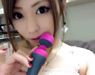 櫻井步（桜井あゆ）好像跟電動按摩器一直很有緣