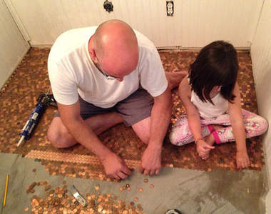 真的《用錢堆的地板》找不到零錢可以拔起來用嗎？