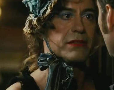 當愛辣妹的鋼鐵人《小羅勃道尼》自己也變成了辣妹會是？