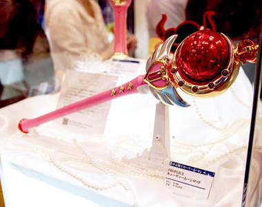 《美少女戰士》武器實體化女王新月權杖展出實品照來哩