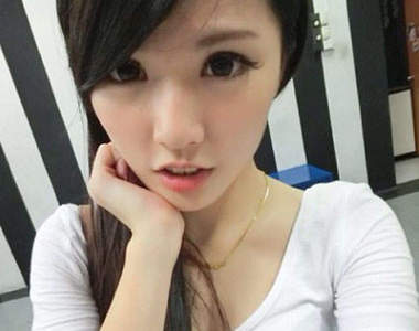 Serene Liow Verxus　來自大馬的峇株正妹