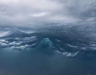 怪異波濤雲 感覺就像是大海在天上翻騰一樣!?