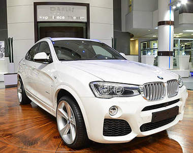 M款勁裝再上身《BMW X4》帥氣現身阿布達比