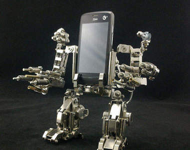 超霸氣《機戰裝甲手機座 》 手拿機關炮的武裝手機座