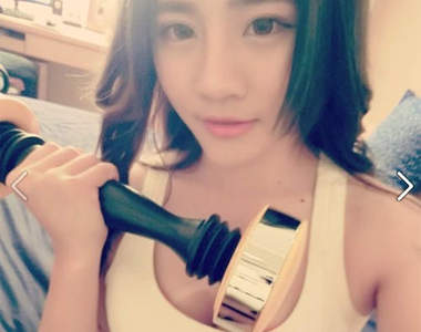 犀睛女孩歐妮oni　視線會被吸引過去的場邊嬌點