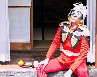 《夏亞的日常真人版？》我的紅色彗星哪有這麼大叔～～