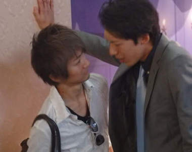 逛東京電玩展還能被帥哥《牆壁咚》？戀愛遊戲公司好高招♥ 