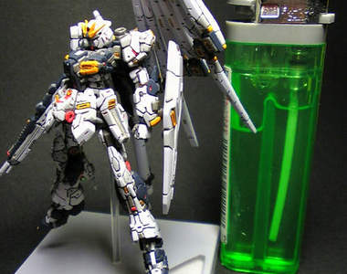 鋼彈立於大地！日本達人製作的微型1/400鋼彈