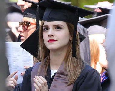 《艾瑪華生畢業》這麼正的畢業生看過嗎？