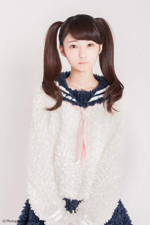 杉野静香雙馬尾協會推出偶像團體的正妹團員