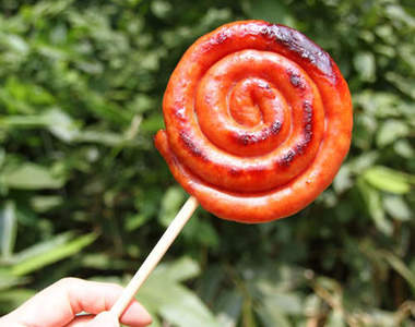 《日本12種怪怪美食》這隻「棒棒腸」你想嚐看看嗎？