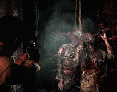 《邪靈入侵》一般版與胎哥版噴血噴肉差很多喔Σ(°ཀ°)