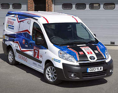 利曼版《Toyota PRO40露營車》難道是想下場比賽?